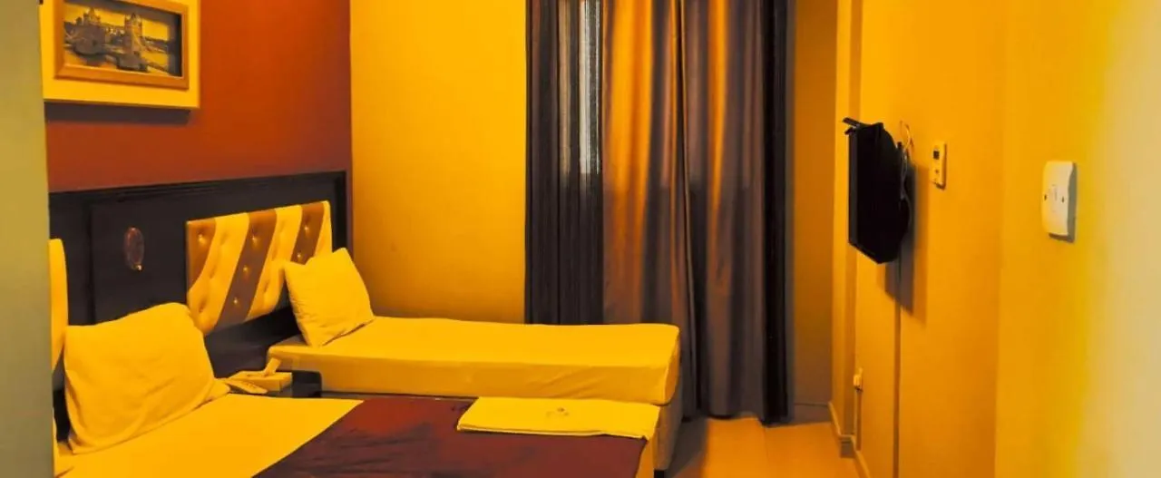 Oyo 902 Prime Hotel Llc Dubai 3*,